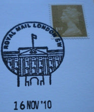Load image into Gallery viewer, 2011 WILLIAM &amp; KATE - A ROYAL LOVE STORY - WILLIAM WINS HIS WINGS COVER
