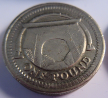 Load image into Gallery viewer, 2005/6/7/8 Four ROYAL MINT £1 ONE POUND COINS BRIDGES &amp; SHIELD EF-UNC POUCH
