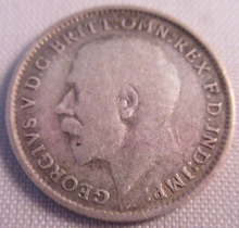 Load image into Gallery viewer, 1918 KING GEORGE V BARE HEAD .925 SILVER 3d THREE PENCE COIN IN CLEAR FLIP
