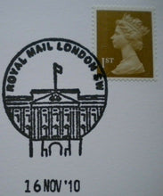 Load image into Gallery viewer, 2011 WILLIAM &amp; KATE - A ROYAL LOVE STORY- A FRIENDS WEDDING- COMMEMORATIVE COVER
