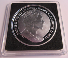 Load image into Gallery viewer, 2022 QEII SANTA MARIA COLUMBUS FLAGSHIP REVERSE FROSTED .999 SILVER 1OZ COIN&amp;BOX
