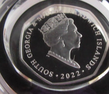 Load image into Gallery viewer, 2022 CELEBRATING 70 YEARS SINCE HM ACCESSION SILVER PROOF 50P CLEAR DISPLAY CASE

