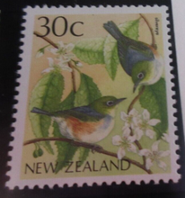 Load image into Gallery viewer, NEW ZEALAND BIRDS POSTAGE STAMPS IN PACK MNH 9 X  STAMPS
