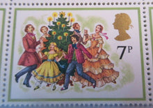 Load image into Gallery viewer, 1978 CHRISTMAS SINGING CAROLS 7P GUTTER PAIRS 20 STAMPS MNH WITH TRAFFIC LIGHTS
