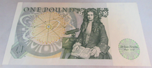 Load image into Gallery viewer, 1981 £1 BANK NOTE SOMERSET UNC DW01 261965 &amp; NOTE HOLDER
