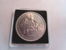 Load image into Gallery viewer, 1953 QUEEN ELIZABETH II IN REMEMBRANCE BUNC 5 SHILLINGS CROWN COIN BOX &amp; COA
