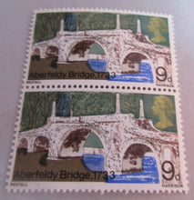 Load image into Gallery viewer, 1968 ABERFELDY BRIDGE 9d 10 X STAMPS MNH IN CLEAR FRONTED STAMP HOLDER
