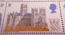 Load image into Gallery viewer, 1969 BRITISH ARCHITECTURE CATHEDRALS 5d  36 X STAMPS MNH WITH TRAFFIC LIGHTS
