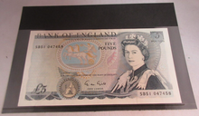 Load image into Gallery viewer, 1988 GILL QEII FIVE POUND £5 NOTE MARCH 1988 UNC SB51 047458
