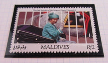 Load image into Gallery viewer, 1991 65TH BIRTHDAY QUEEN ELIZABETH II MALDIVES STAMPS MNH &amp; ALBUM SHEET
