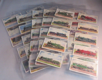WILLS CIGARETTE CARDS RAILWAY ENGINES COMPLETE SET OF 50 IN CLEAR PLASTIC PAGES
