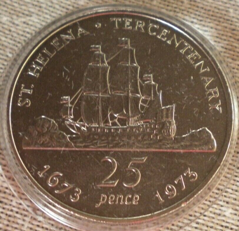 1673-1973 TERCENTENARY ST HELENA TWENTY FIVE PENCE CROWN COIN IN CLEAR CAPSULE