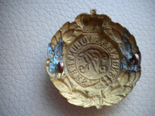 Load image into Gallery viewer, GENUINE ORIGINAL ENGINEER VOLUNTEERS -  BRASS CAP BADGE - 2 LUG FITMENT unused
