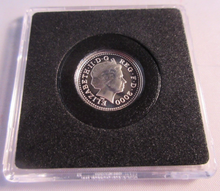 Load image into Gallery viewer, 2000 QEII MILLENNIUM SILVER PROOF FIVE PENCE 5P COIN BOX &amp; COA
