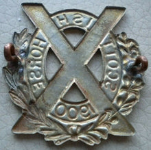 Load image into Gallery viewer, 1900 SCOTTISH HORSE IMPERIAL YEOMANRY REGIMENT CAP BADGE, 2 LUG FITMENT
