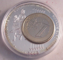 Load image into Gallery viewer, 1998 THE MONEY OF EUROPE SILVER PLATED 35MM MEDALLION WITH INSET EURO CAP &amp; COA
