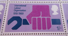 Load image into Gallery viewer, 1969 INTERNATIONAL LABOUR ORGANISATION 1 SHILLING 30 X STAMPS MNH &amp; FOLDER SHEET
