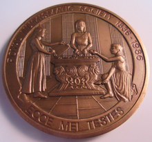 Load image into Gallery viewer, 1836-1986 10th INTERNATIONAL NUMISMATIC CONGRESS BRONZE MEDAL 57MM BOXED
