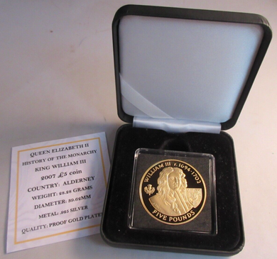 2007 QEII WILLIAM III HISTORY OF THE MONARCHY ALDERNEY S/PROOF £5 COIN BOX & COA