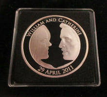 Load image into Gallery viewer, 2011 WILLIAM &amp; KATE ENGAGEMENT SILVER PROOF £5 FIVE POUND COIN BOX &amp; COA
