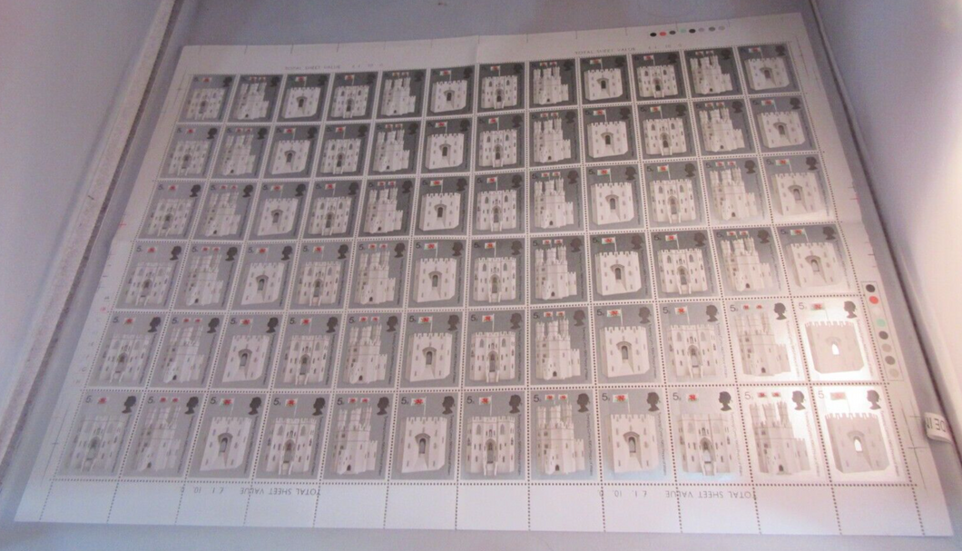1969 TYWYSOG CYMRU PRINCE OF WALES 5d FULL SHEET 72 X STAMPS MNH WITH T-LIGHTS