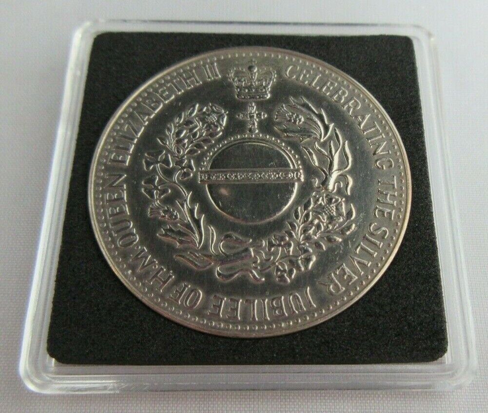 1952-1977 HM QUEEN ELIZABETHH II BUNC MEDALLION & QUADRANT CAPSULE