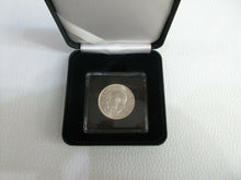 Load image into Gallery viewer, 1915 FLORIN GEORGE V SILVER COIN SPINK REF 4012 CROWNED CRUCIFORM BOX &amp; COA
