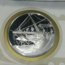 Load image into Gallery viewer, 1977 Royal Society&#39; Expeditions INT&#39;L Society of Postmasters Silver Proof Medal
