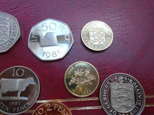 Load image into Gallery viewer, UK 1992 GUERNSEY PROOF COINAGE 20P 10P 5P 2P 1P 1/2P IN PROTECTIVE WALLET
