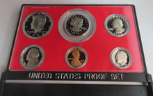 Load image into Gallery viewer, 1979 USA PROOF 6 COIN SET  SANFASICO MINT $1 DOLLAR - CENT IN DISPLAY CASE/STAND
