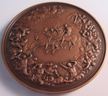 Load image into Gallery viewer, 1991 BATTLE OF WATERLOO 130G BRONZE MEDALLION 63MM ROYAL MINT BOX
