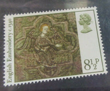 Load image into Gallery viewer, 1976 ENGLISH MEDIAEVAL EMBROIDERY BRITISH MINT STAMPS PRESENTATION PACK
