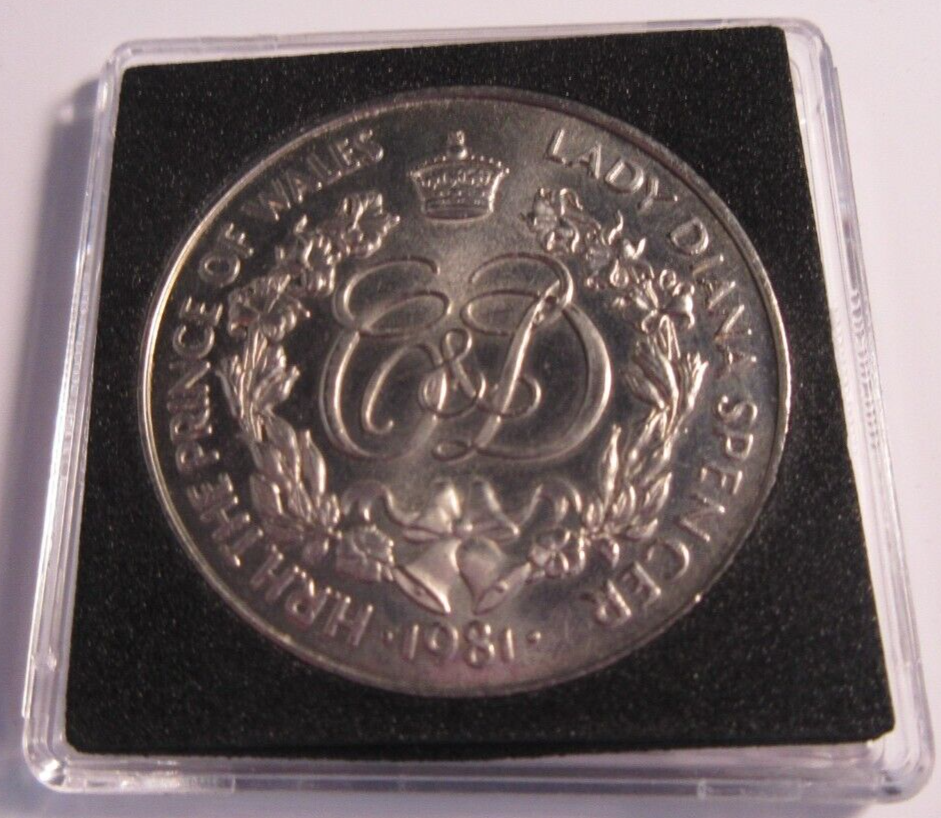 1981 MARRIAGE OF HRH THE PRINCE CHARLES TO LADY DIANA SPENCER MEDAL WITH CAPSULE