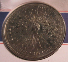 Load image into Gallery viewer, 1900-2002 HER MAJESTY THE QUEEN MOTHER IN MEMORIAM BUNC CROWN COIN/PNC
