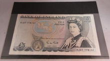 Load image into Gallery viewer, 1988 GILL QEII FIVE POUND £5 NOTE MARCH 1988 UNC RJ27 778141
