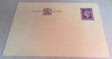 Load image into Gallery viewer, QUEEN ELIZABETH II POSTCARD 3d UNUSED WITH CLEAR FRONTED HOLDER
