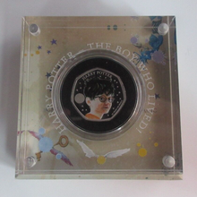 Load image into Gallery viewer, Harry Potter &#39;The Boy Who Lived&#39; Silver Proof Coloured UK 50p Royal Mint Coin
