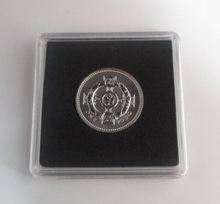 Load image into Gallery viewer, 2001 Celtic Cross Silver Reverse Frosted UK Royal Mint £1 Coin Box + COA
