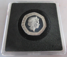 Load image into Gallery viewer, 2009 QEII SHIELD SECTION SILVER PROOF TWENTY PENCE 20P COIN BOX &amp; COA
