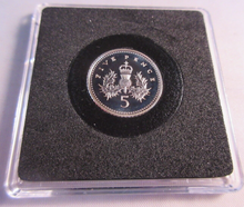 Load image into Gallery viewer, 2000 QEII MILLENNIUM SILVER PROOF FIVE PENCE 5P COIN BOX &amp; COA
