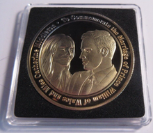 Load image into Gallery viewer, 2011 ROYAL WEDDING WESTMINSTER ABBEY GOLD PLATED PROOF MEDAL &amp; CAPSULE
