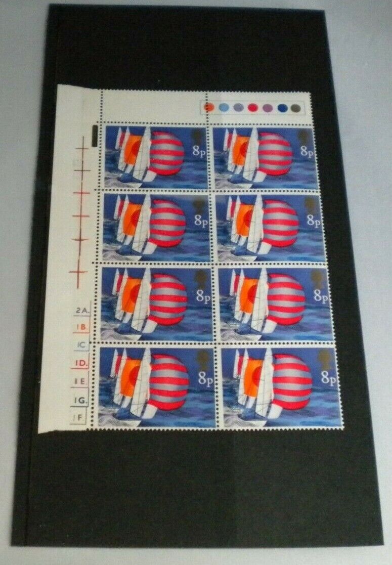 1975 SAILING YACHTS 8P BLOCK OF EIGHT STAMPS MNH WITH TRAFFIC LIGHTS