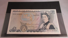 Load image into Gallery viewer, 1980 SOMERSET FIVE POUND £5 NOTE JUNE 1980 UNC DR02 363820
