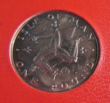 Load image into Gallery viewer, 1979 UK £1 ISLE OF MAN TRISKELES UNCIRCULATED ONE POUND COIN CASED
