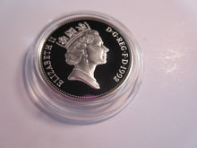 Load image into Gallery viewer, 1992 SPECIAL COMMEMORATIVE ISSUES NEW £10 BANKNOTE &amp; S/PROOF 10P 2 COIN SET
