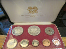 Load image into Gallery viewer, 1975 PAPUA NEW GUINEA - OFFICIAL PROOF COIN SET (8) w/ 2 SILVER COINS 1st year
