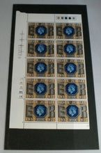 Load image into Gallery viewer, 1977 SILVER JUBILEE 1952-1977 10p BLOCK OF 10 STAMPS MNH &amp; TRAFFIC LIGHTS
