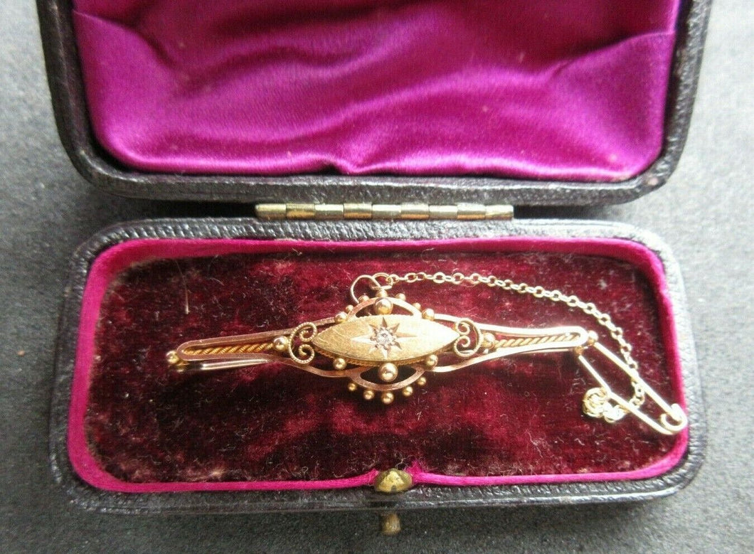 Beautiful Antique 15Ct Gold Diamond Set Bar Brooch With Safety Chain cased