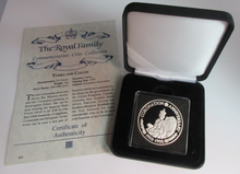 Load image into Gallery viewer, 1993 QEII CORONATION ANNIVERSARY SILVER PROOF 20 CROWNS COIN BOX &amp; COA
