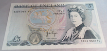 Load image into Gallery viewer, 1973 PAGE FIVE POUND £5 NOTE AUGUST 1973 UNC BZ84 989140
